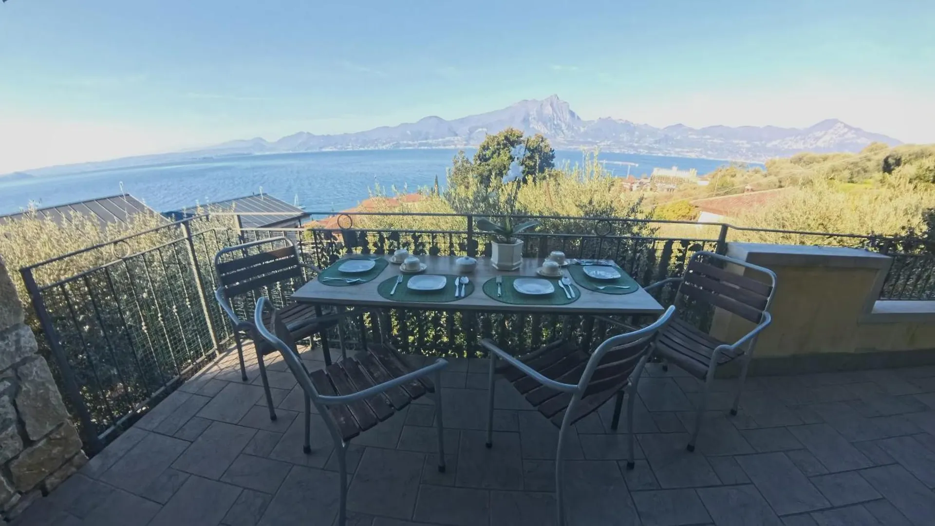 Casa Giordana Apartment Torri Del Benaco Italy